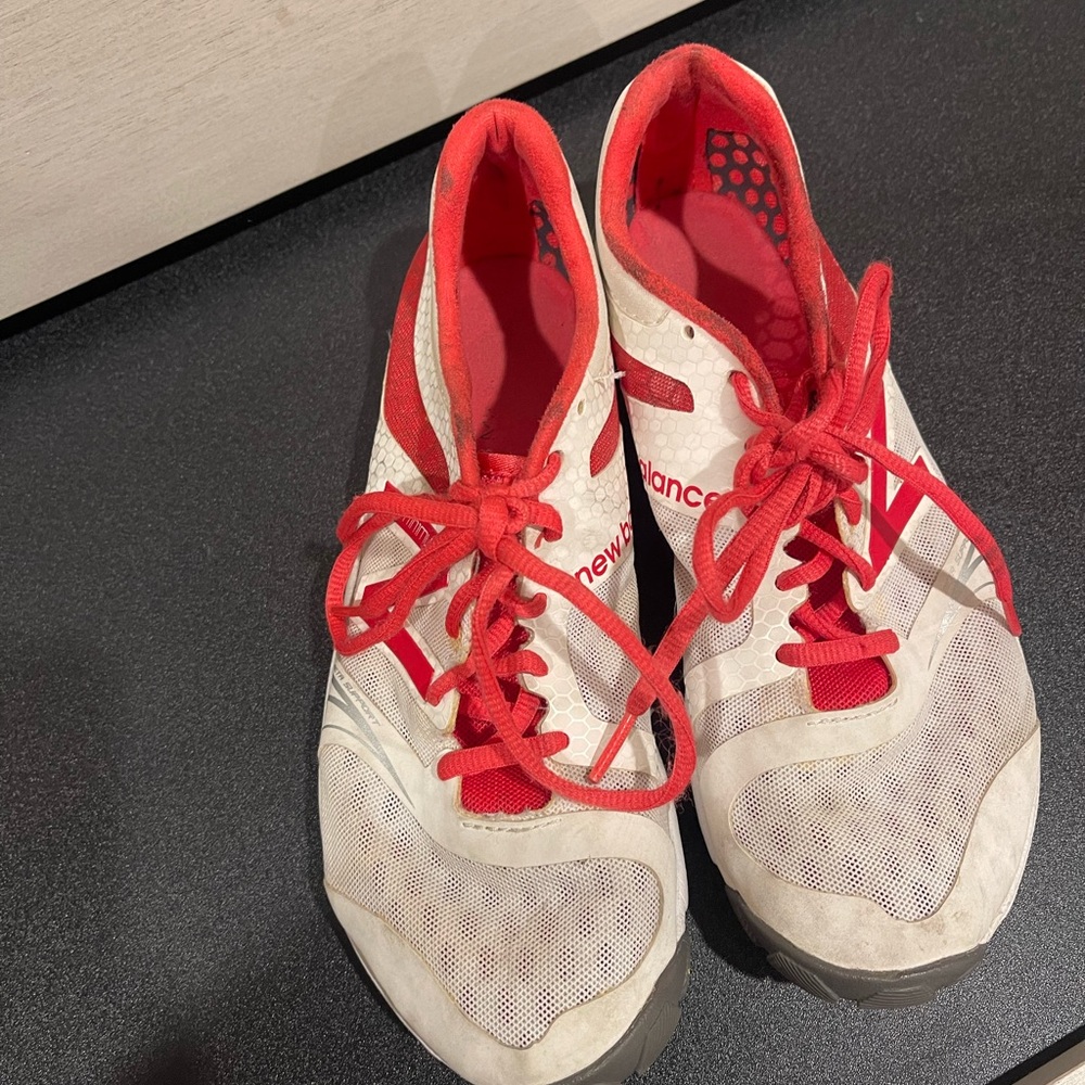 New Balance Minimus WX20WP3 Red & White
Training Shoes Women's Size 8